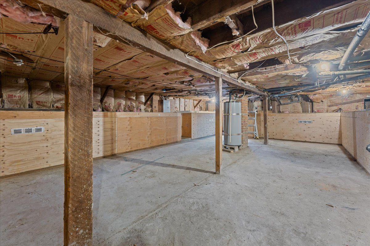 Full unfinished basement